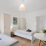 Bege Apartments: Firm Relax Mettmann