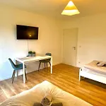 Bege Apartments: Firm Relax
