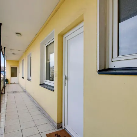 Bege Apartments: Firm Relax