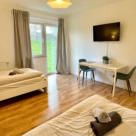 Bege Apartments: Firm Relax Apartment Mettmann