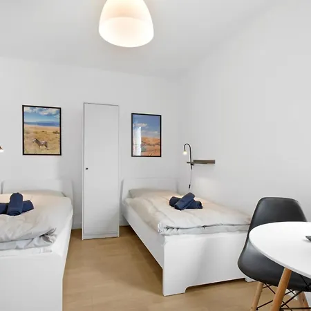Bege Apartments: Firm Relax Apartment Mettmann